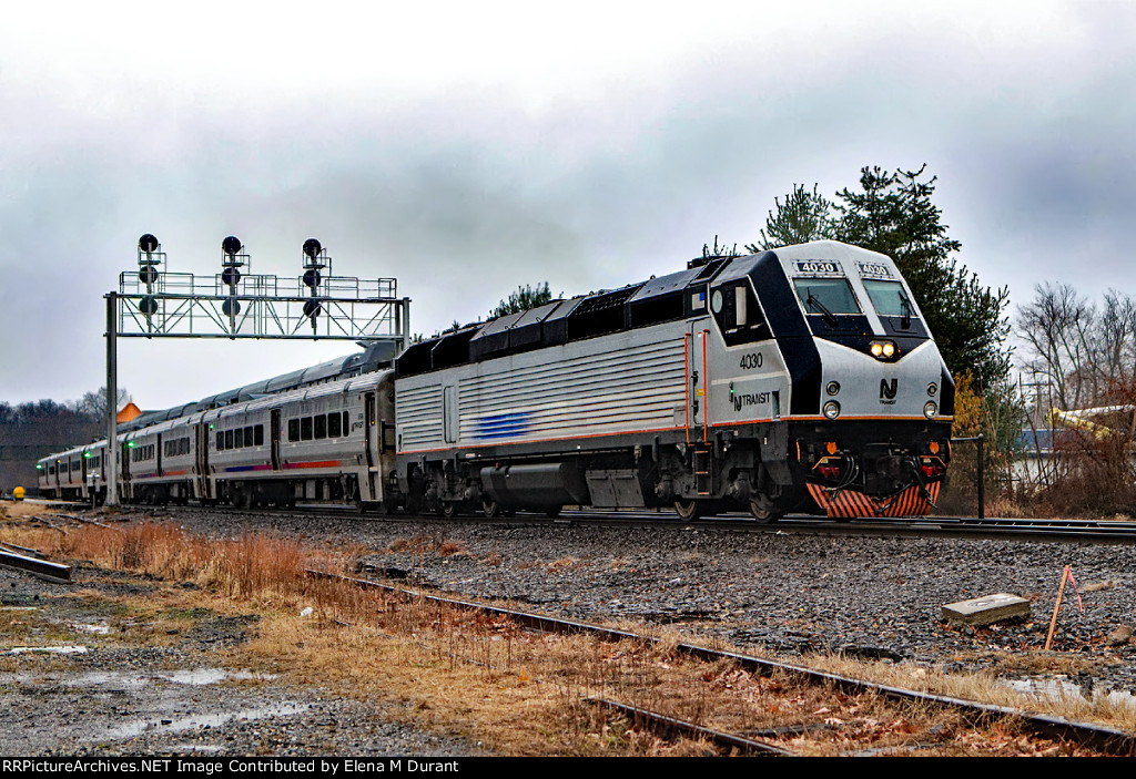 NJT 4030 on 1159